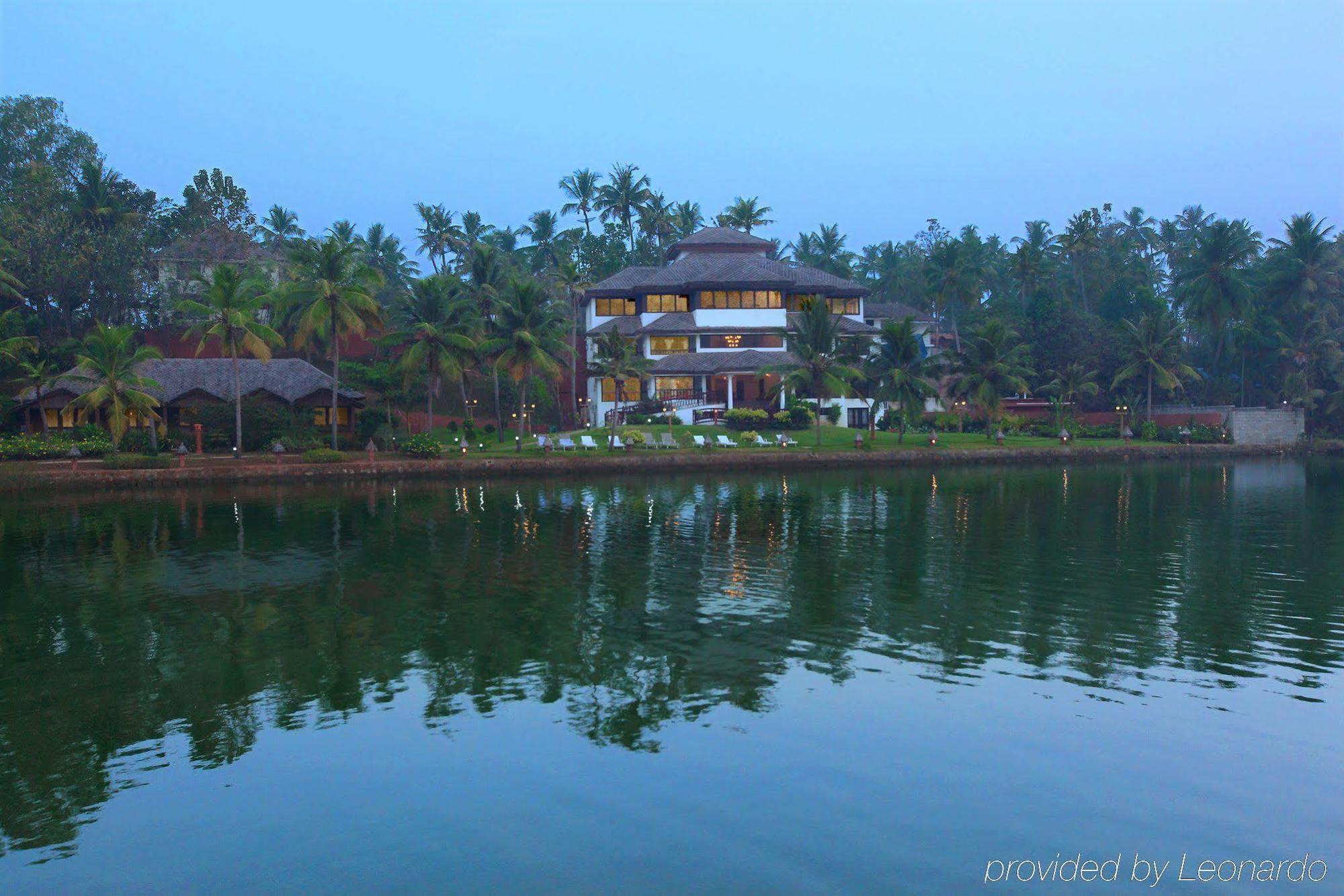 Fragrant Nature Backwater Resort & Ayurveda Spa Kollam Exteriér fotografie
